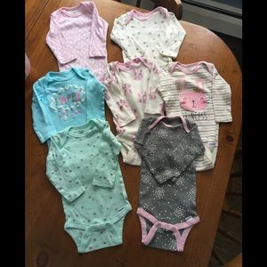 Lot of 7 Gerber onsies size 6-9 months NWOT
